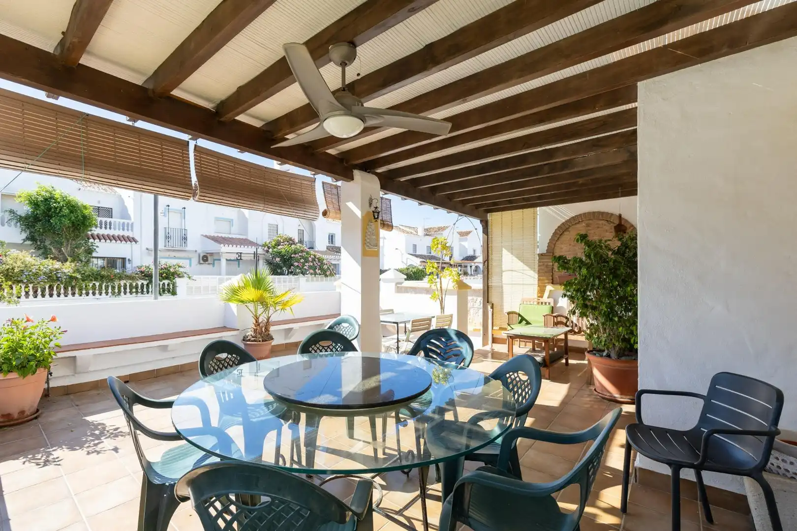 Terrasse von Einfamilien-Reihenhaus zum Verkauf in Motril mit Klimaanlage, Möbliert und Balkon