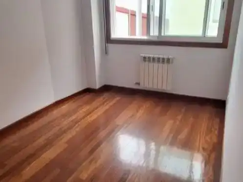 Bedroom of Flat for rent in Vigo   with Air Conditioner, Parquet flooring and Storage room