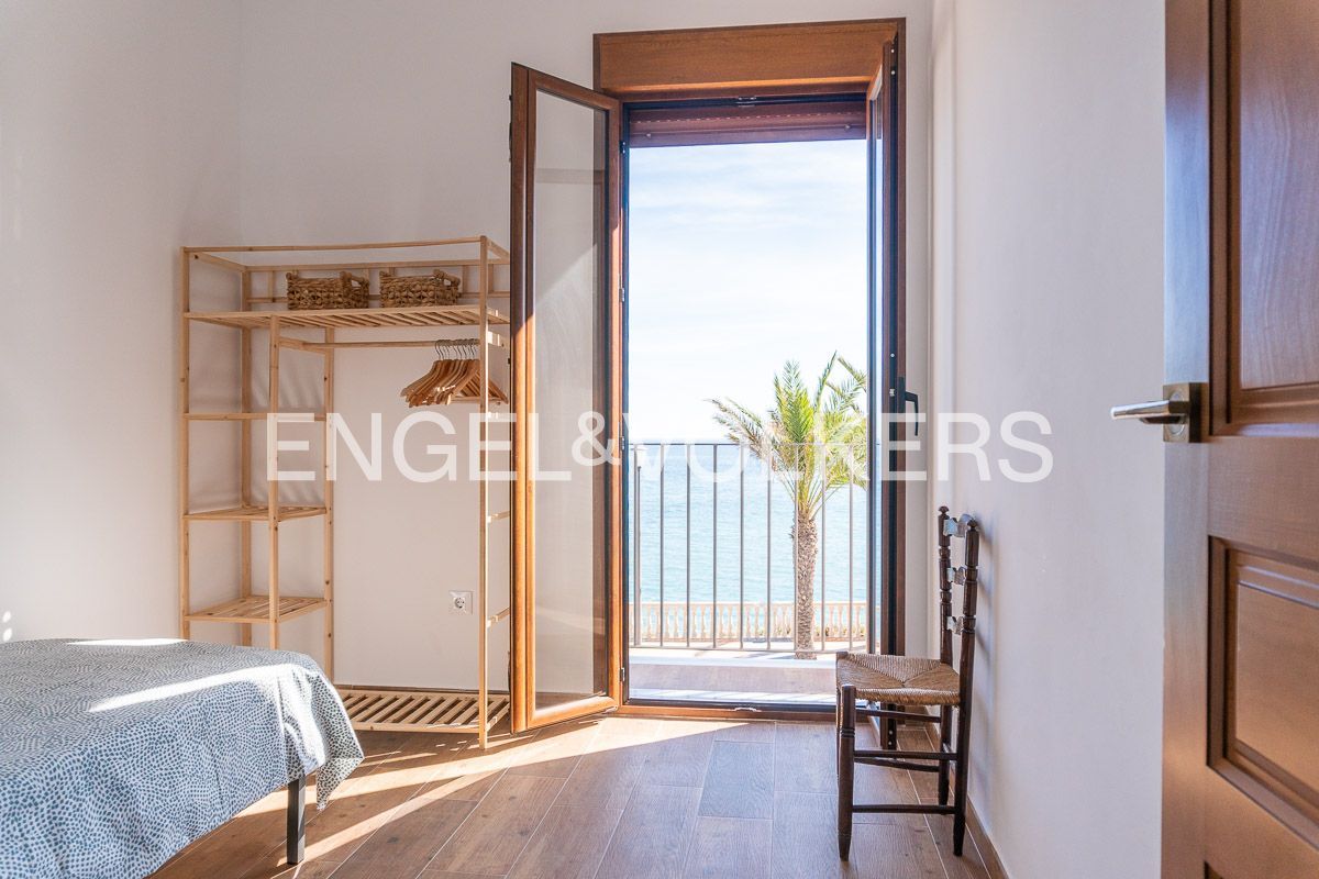 Habitación de Casa adosada de alquiler en Pilar de la Horadada con Calefacción y Jardín privado