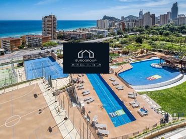 Appartement compact avec piscine à vendre à Playa de Poniente