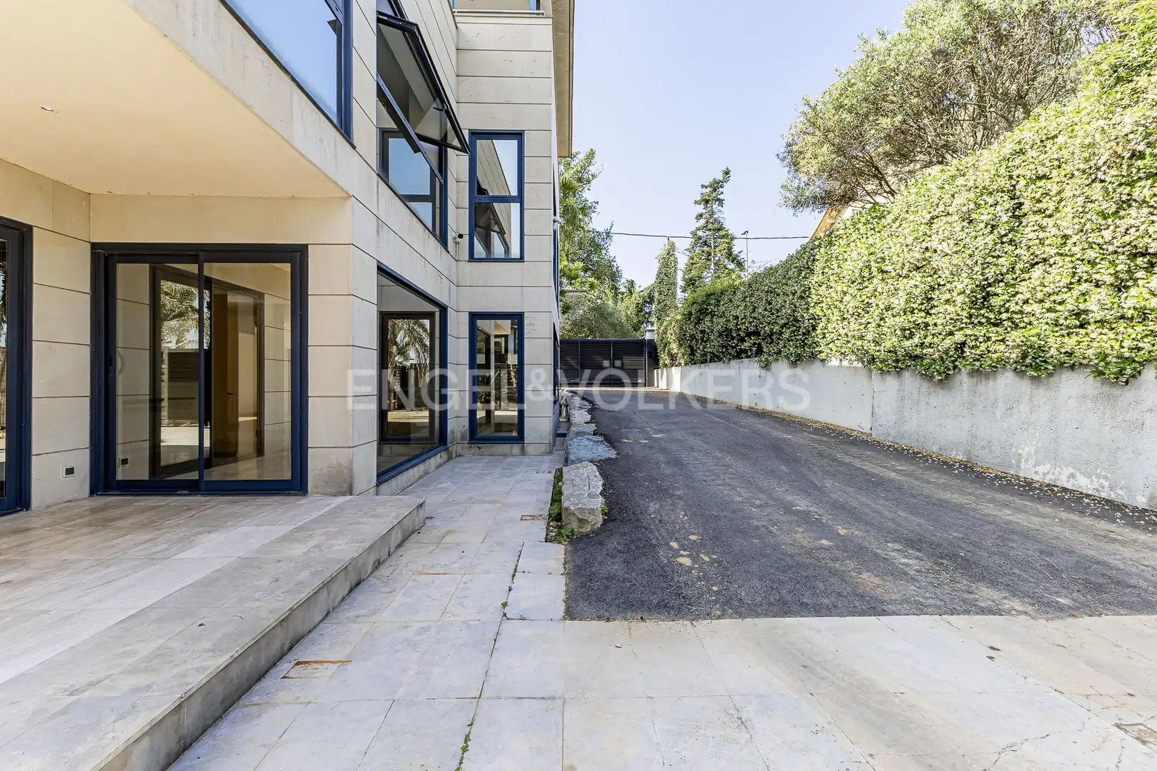 Exterior view of Houses for sale in Sant Cugat del Vallès  with Air Conditioner, Heating and Private garden