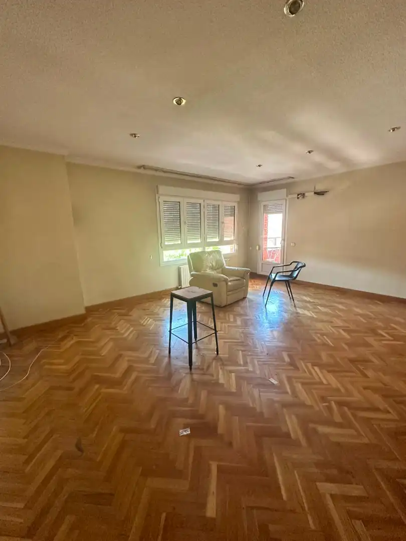 Sala de estar de Piso en venta en Cuenca con Calefacción y Terraza