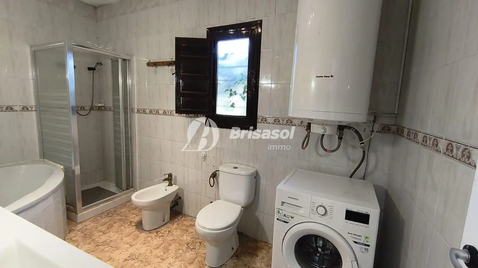 Badezimmer von Country house zum Verkauf in Reus mit Klimaanlage, Privatgarten und Terrasse