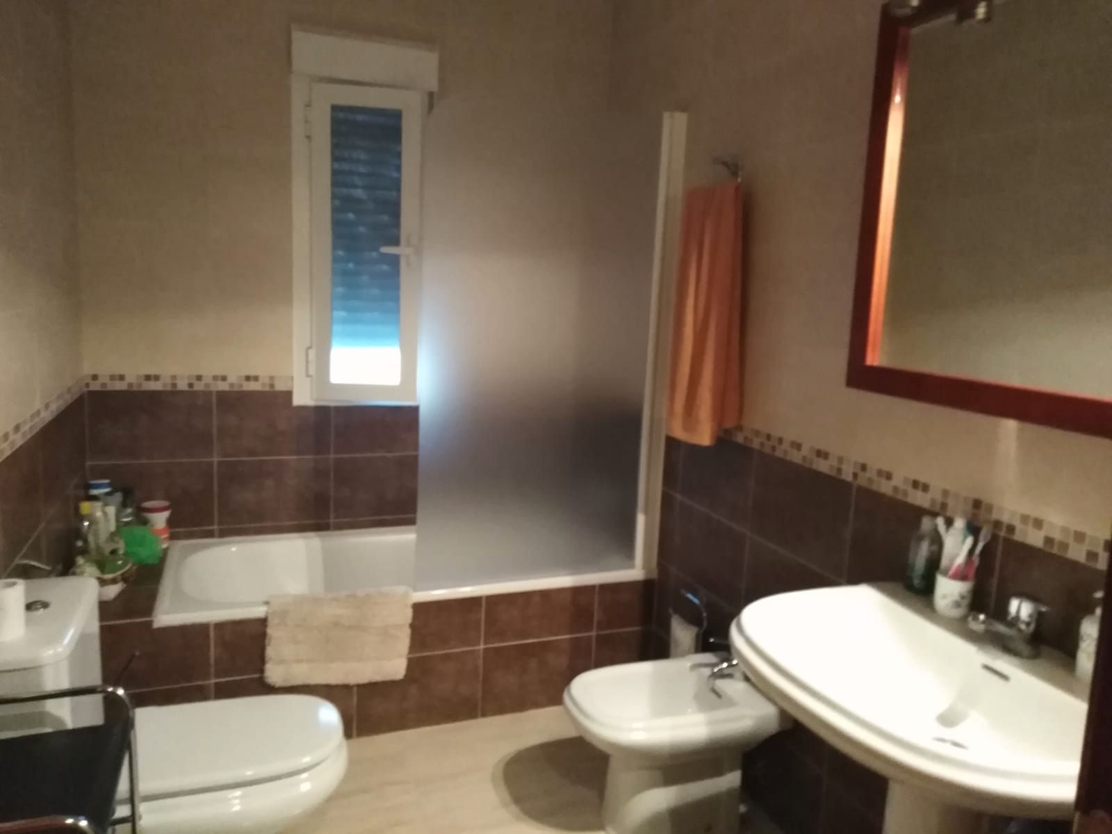Badezimmer von Wohnung miete in Pedro Muñoz mit Klimaanlage und Möbliert
