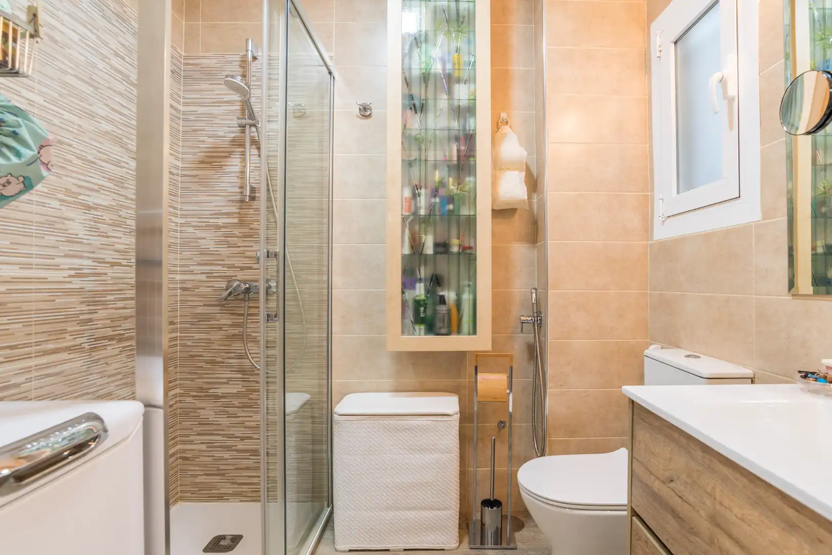 Baño de Piso en venta en Madrid con Aire acondicionado, Calefacción y Piscina comunitaria