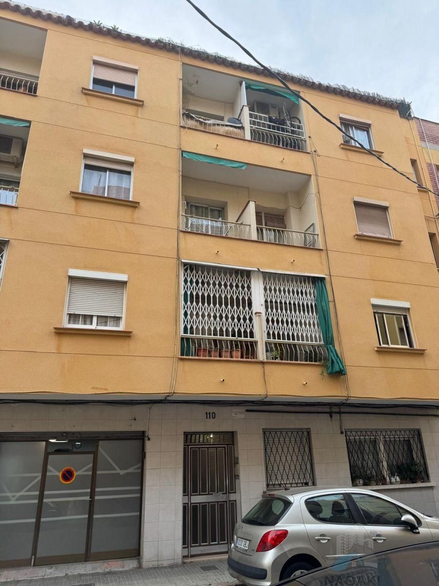 Vista exterior de Piso en venta en El Prat de Llobregat