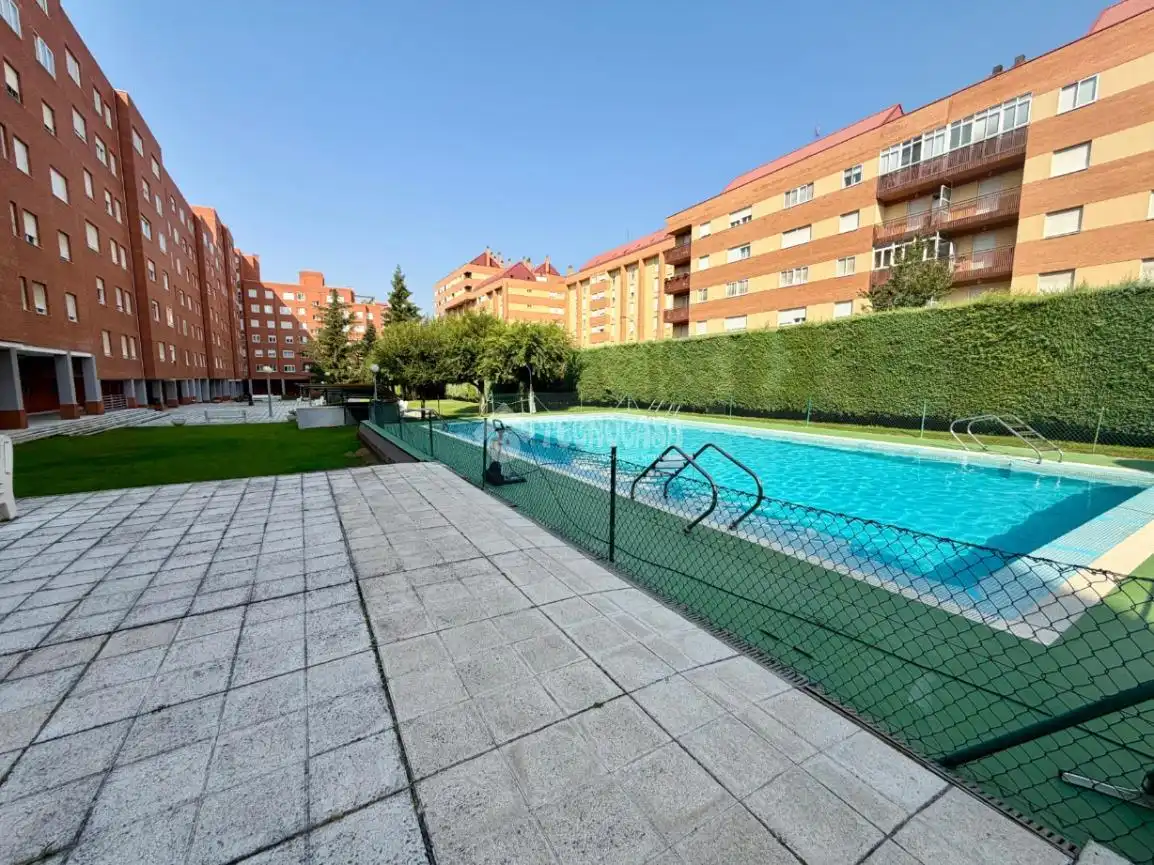 Pis amb piscina en venda a C. Teresa Monje, imagen 37