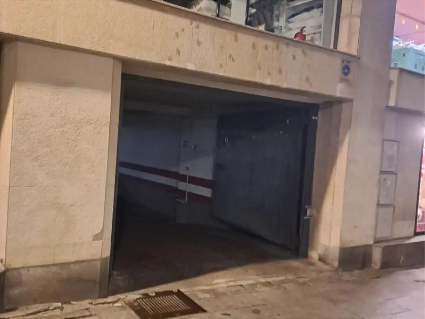 Parkplatz von Garage zur Miete in Centro