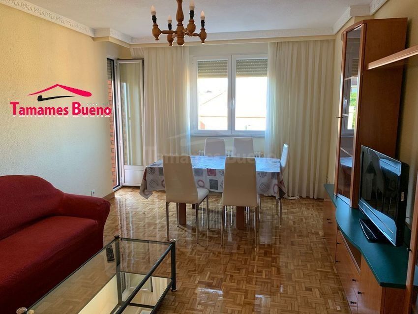 Living room of Flat to rent in Salamanca Capital  with Heating