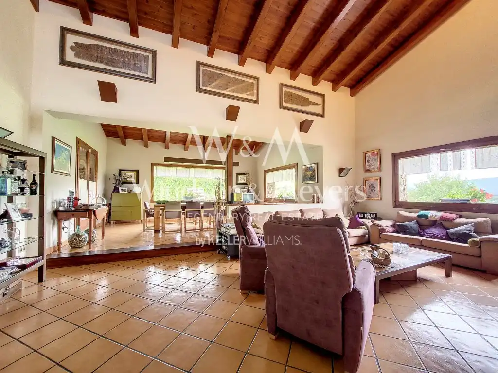 Sala d'estar de Casa o xalet en venda en Alàs I Cerc amb Jardí privat i Piscina