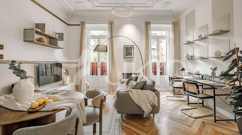 Apartamento de 2 dormitorios con gimnasio en Trafalgar