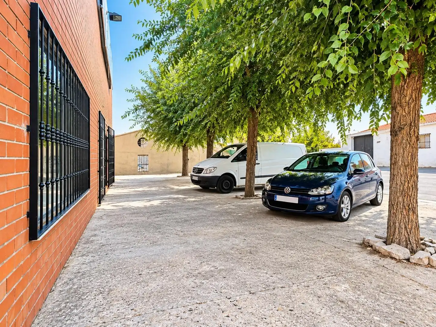 Fabrikhallen zur Miete in Borox, Toledo