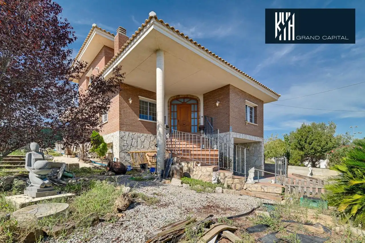 Casa con piscina in vendita a SOTLLO