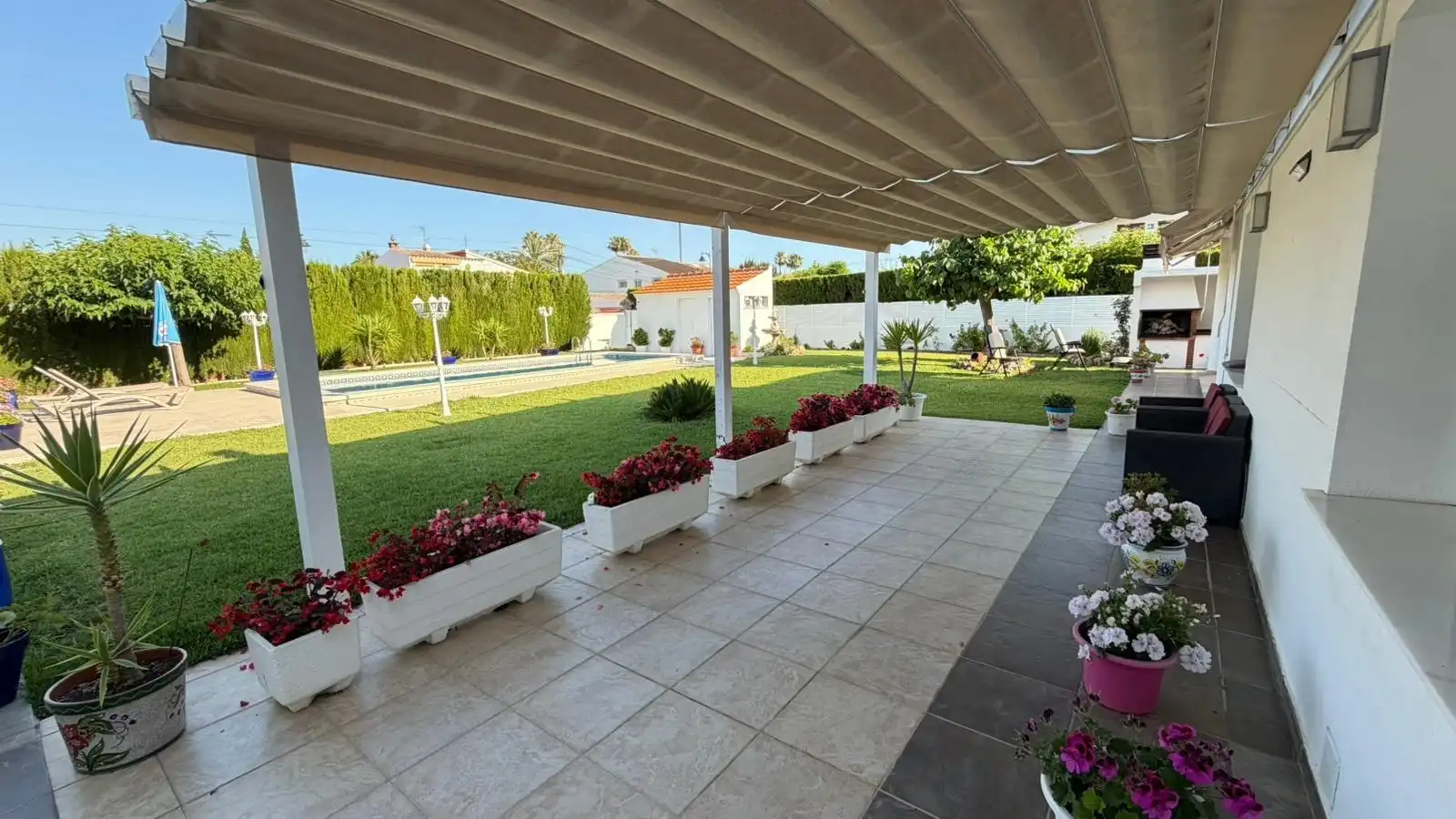 Villa avec piscine à vendre à GOLF
