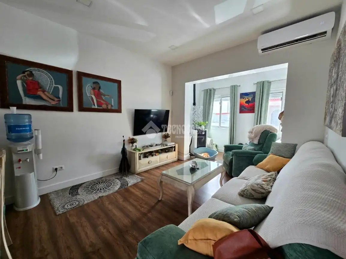 Sala de estar de Casa adosada en venta en Montellano con Aire acondicionado