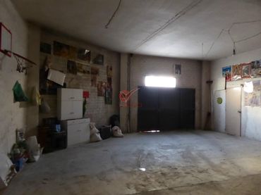 Local comercial en venda a REYES CATOLICOS