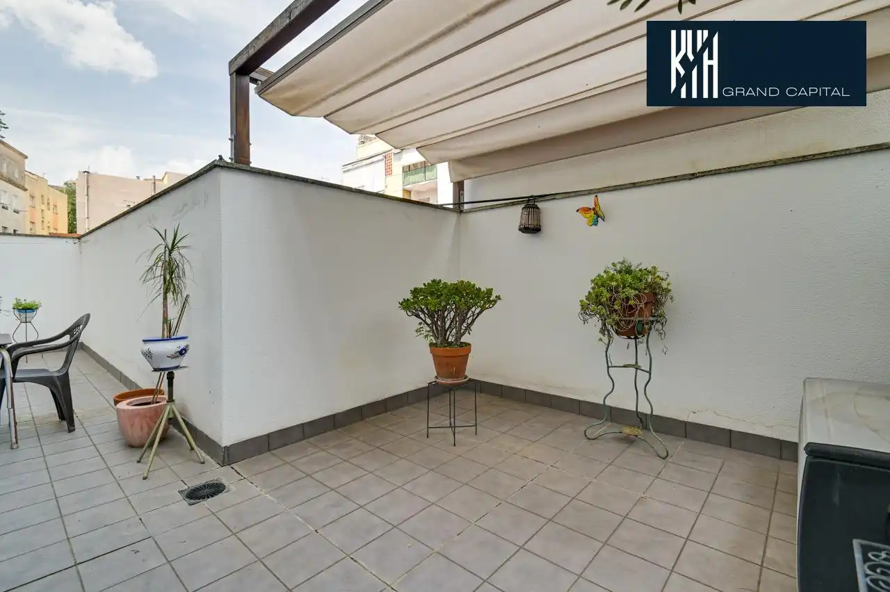 Piso con ascensor en venta en NARCIS MONTURIOL-STA EUGE, imagen 4