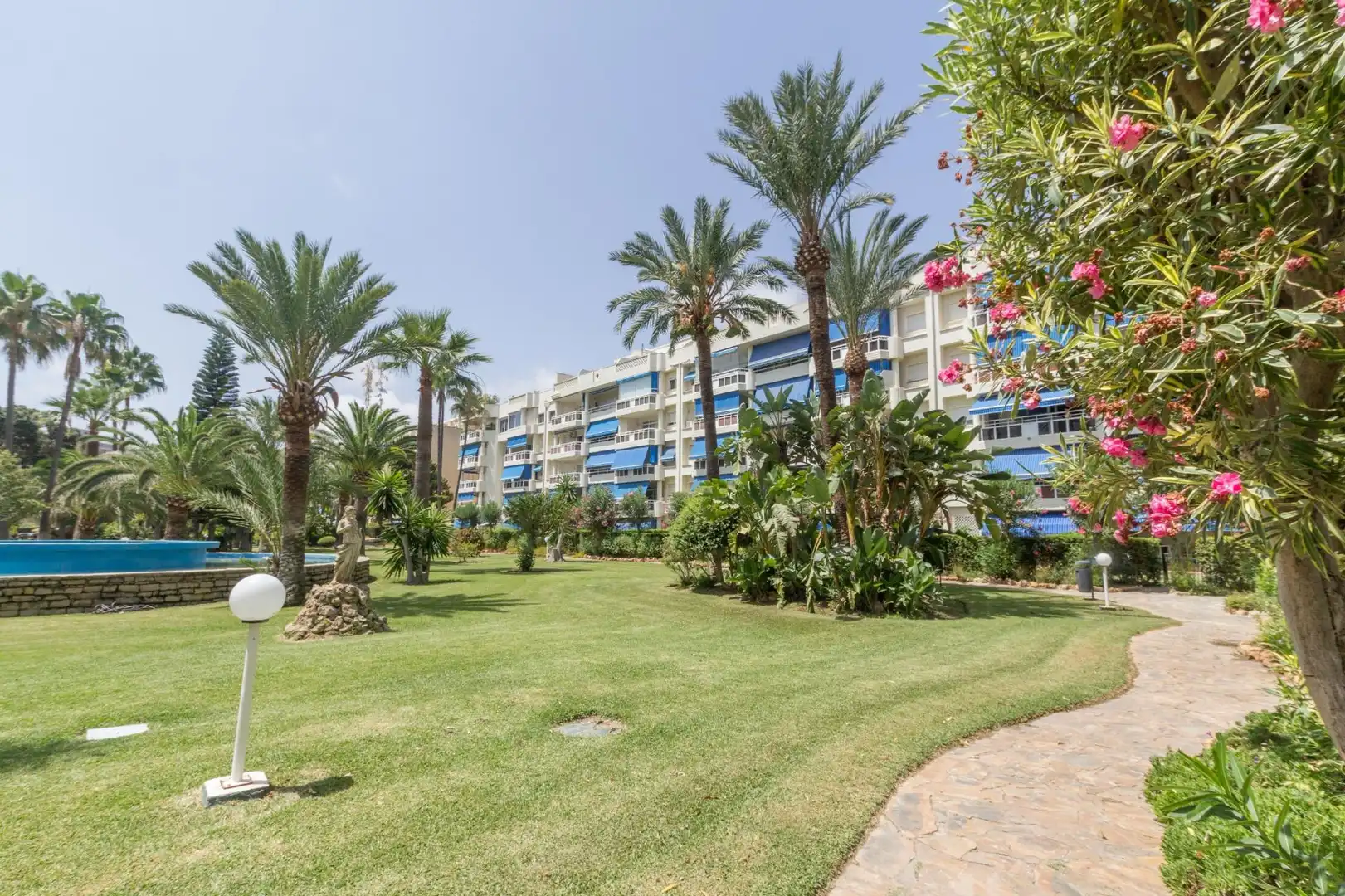 Vista exterior de Apartament de lloguer en Playamar - Benyamina
