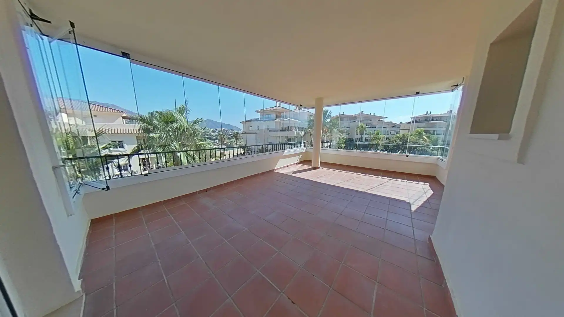 Terraza de Piso en venta en Mijas con Trastero y Piscina