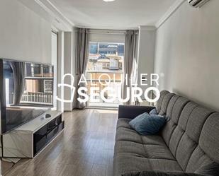 Living room of Flat to rent in  Madrid Capital  with Air Conditioner, Heating and Storage room