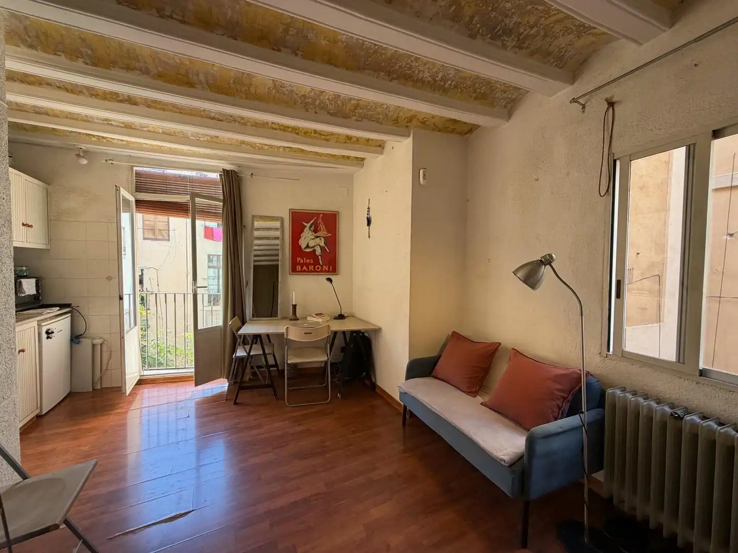 Sala de estar de Piso en venta en  Barcelona Capital con Amueblado y Balcón