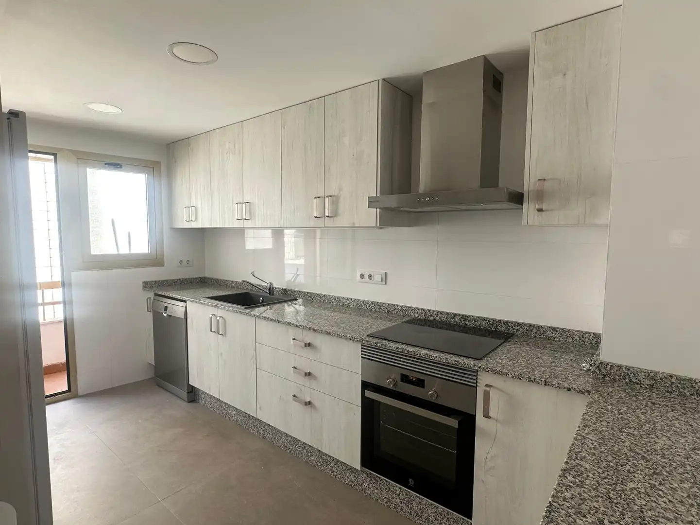 Cocina de Piso de alquiler en Sagunto / Sagunt con Calefacción, Amueblado y Balcón