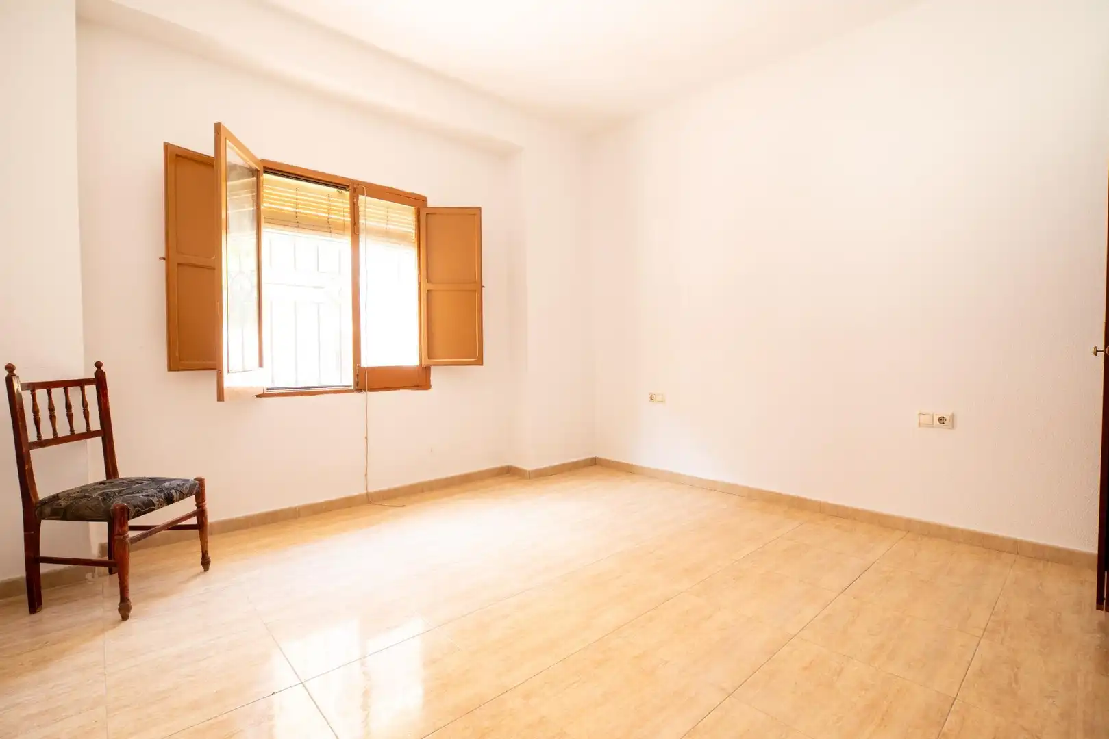 Schlafzimmer von Erdgeschoss zum Verkauf in Cieza mit Terrasse