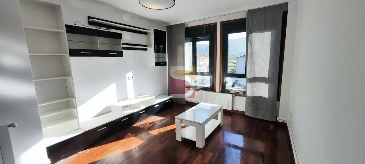 Wohnzimmer von Wohnung zur Miete in Gondomar mit Heizung, Abstellraum und Möbliert