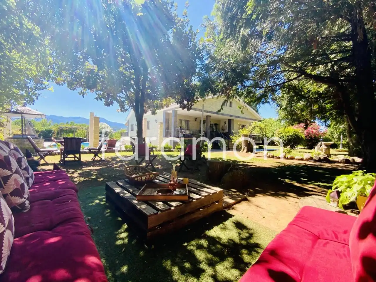 Vista exterior de Casa o chalet en venta en Carracedelo con Calefacción, Jardín privado y Terraza