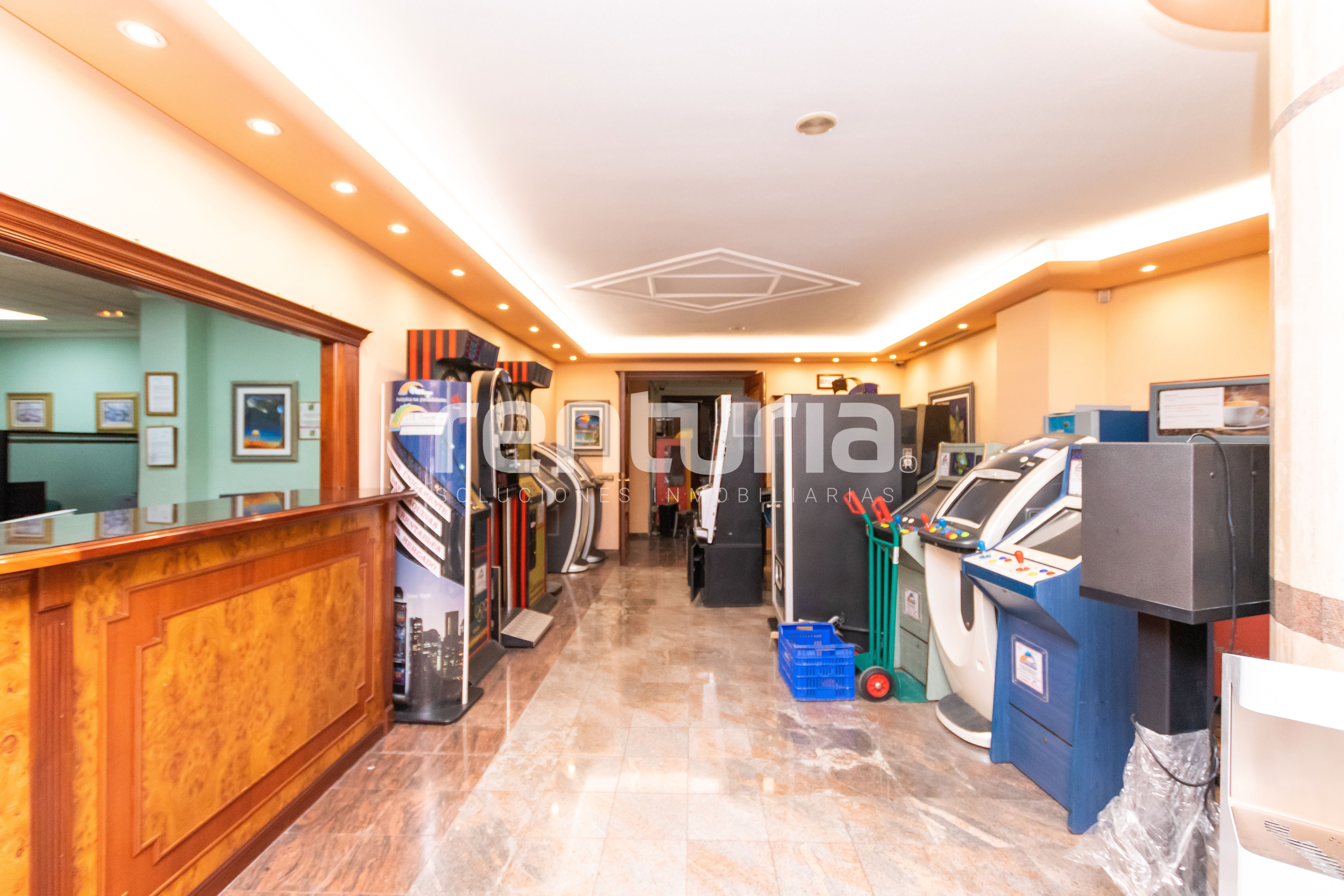 Premises for sale in  Valencia Capital  with Air Conditioner and Heating