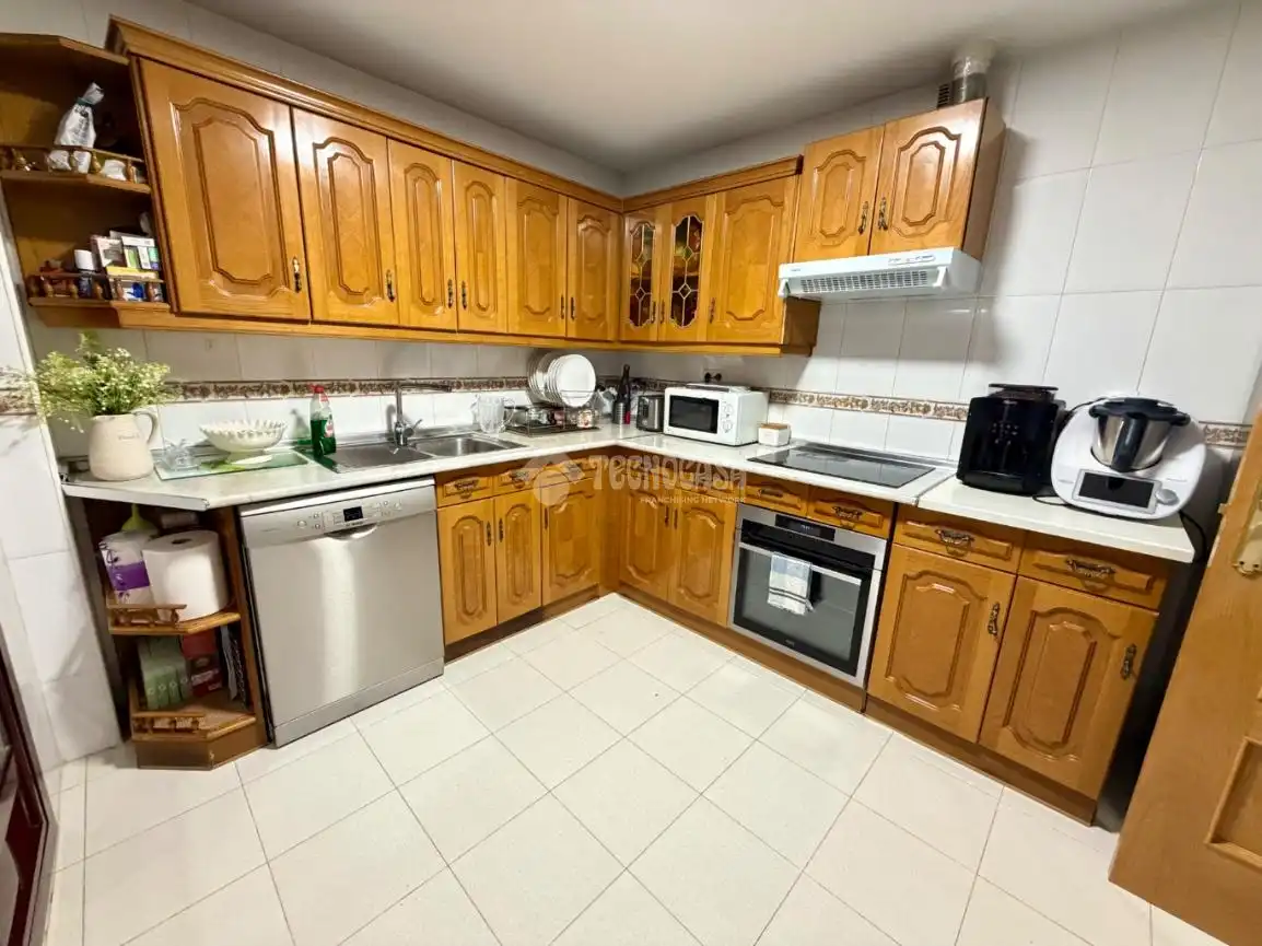 Kitchen of Flat for sale in Arganda del Rey  with Heating, Parquet flooring and Storage room