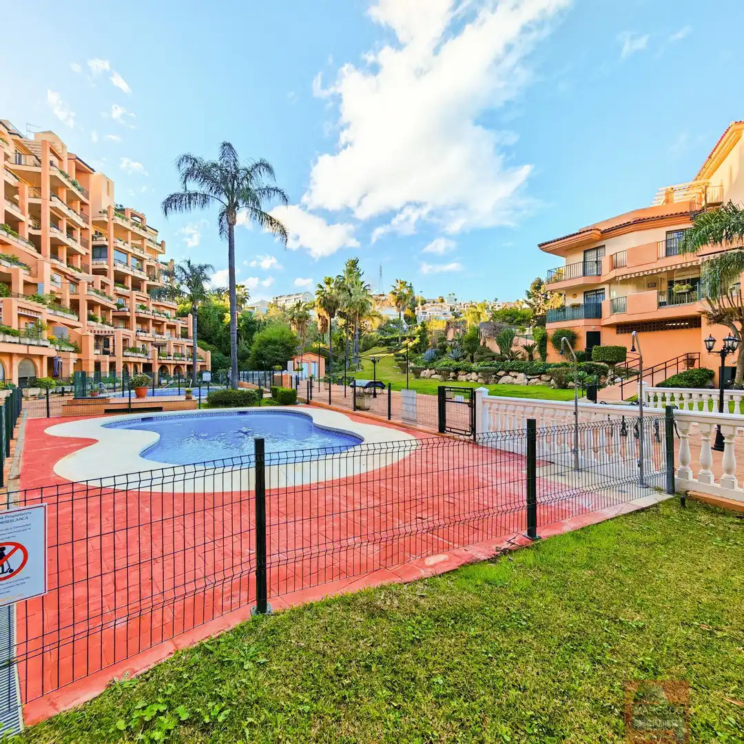 Exterior view of Attic for sale in Fuengirola  with Air Conditioner, Terrace and Community pool