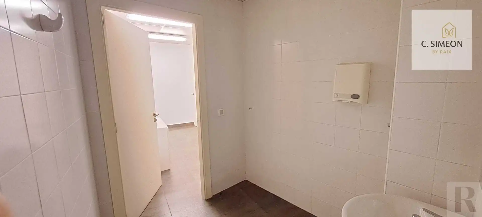 Baño de Local en venta en Azuqueca de Henares