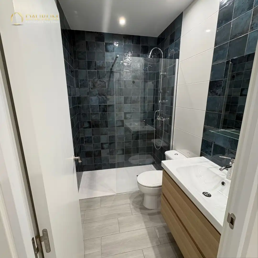 Baño de Piso en venta en Coslada con Calefacción y Amueblado