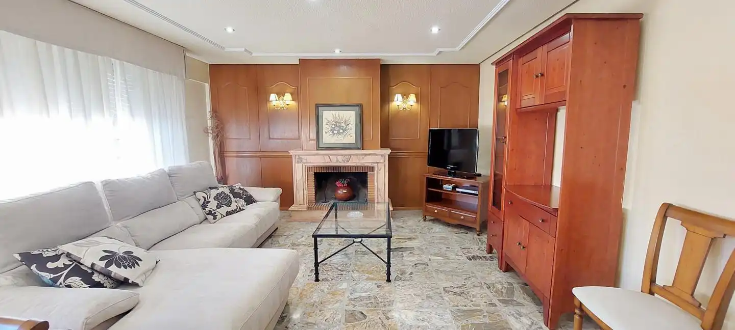 Sala de estar de Piso de alquiler en Elche / Elx con Amueblado y Balcón