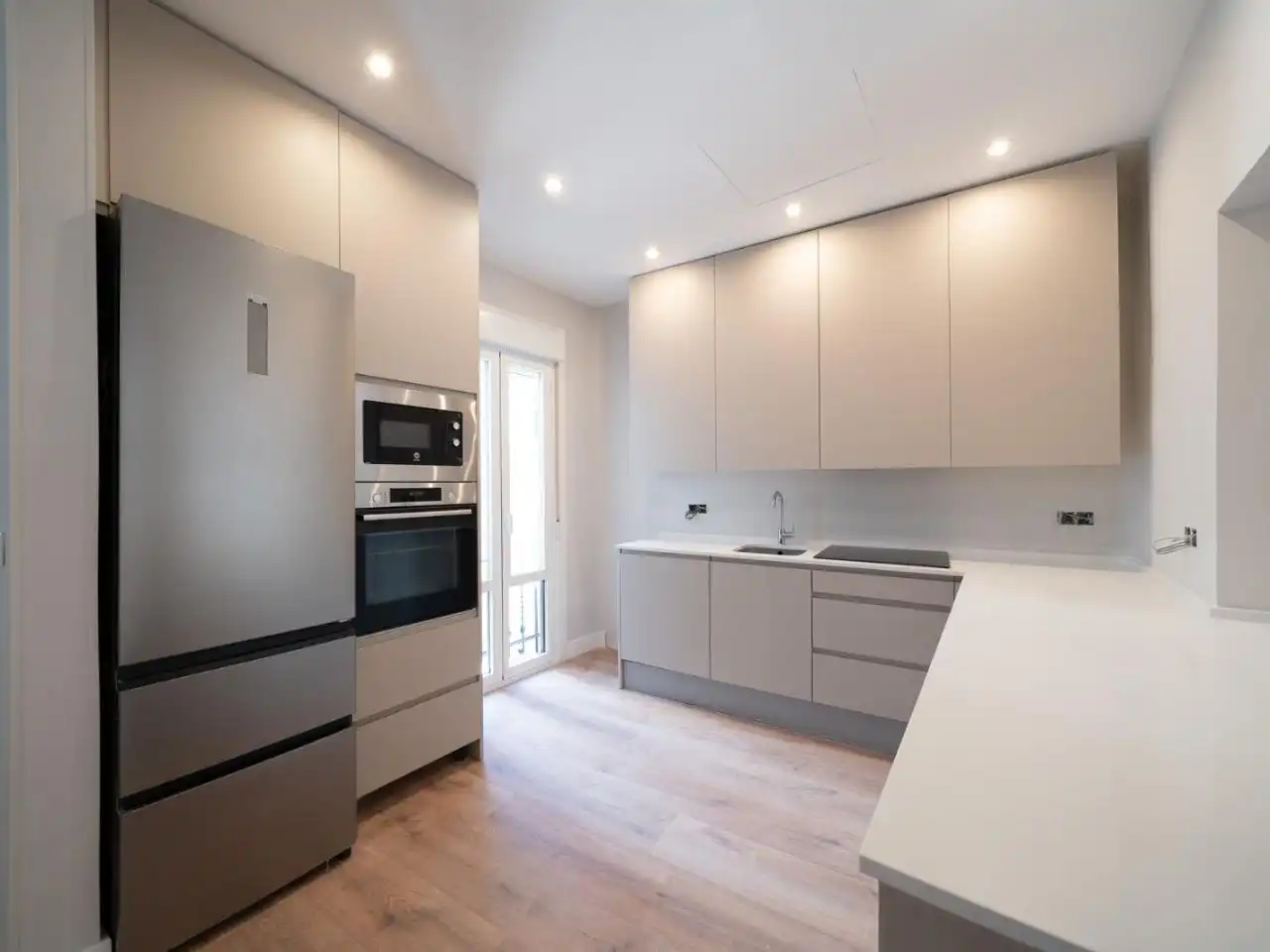 Cocina de Piso en venta en  Madrid Capital con Aire acondicionado