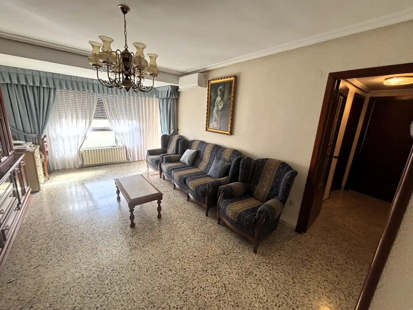 Sala d'estar de Pis en venda en Zaragoza amb Calefacció i Balcó
