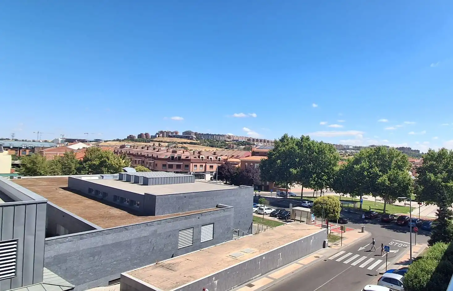 Vista exterior de Dúplex en venda en Arroyo de la Encomienda amb Calefacció, Parquet i Terrassa