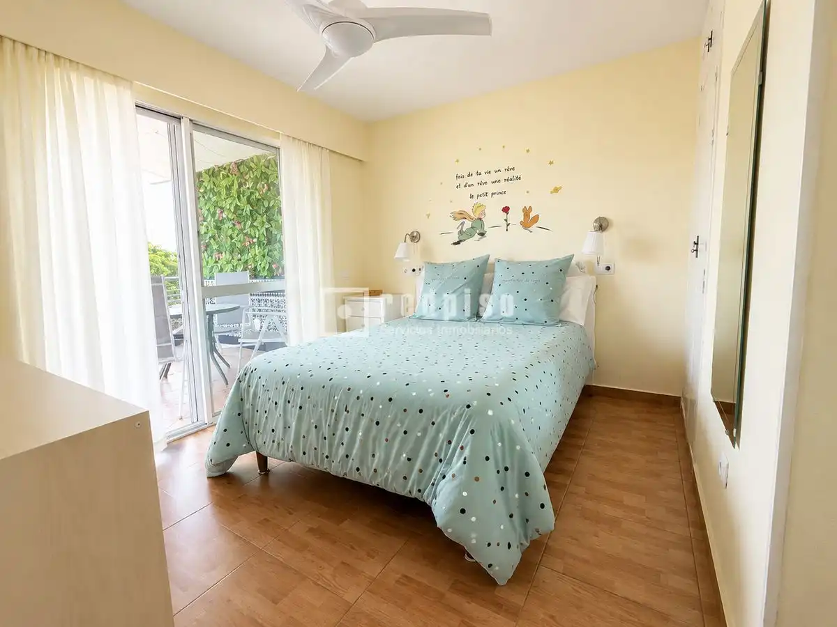 Habitación de Piso en venta en Torremolinos con Aire acondicionado, Terraza y Piscina