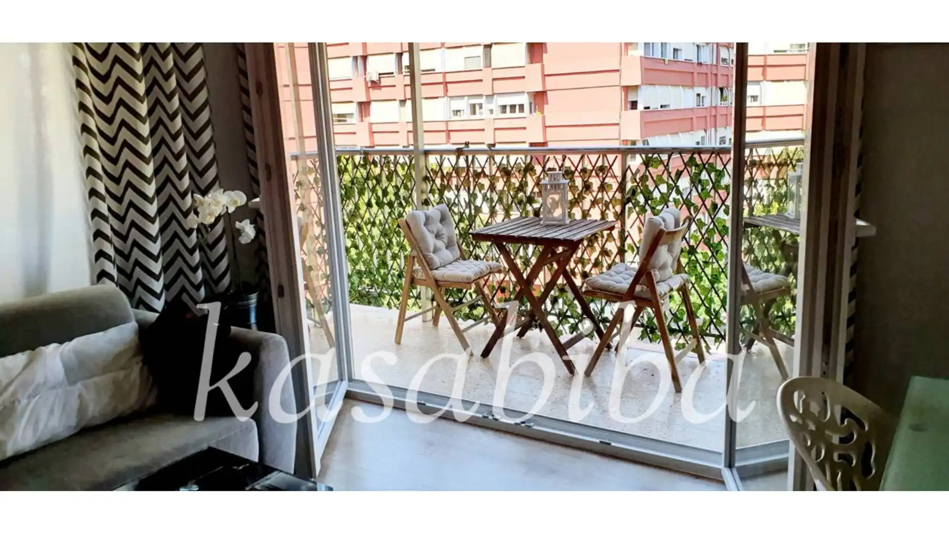 Terraza de Piso de alquiler en  Valencia Capital con Calefacción, Amueblado y Balcón