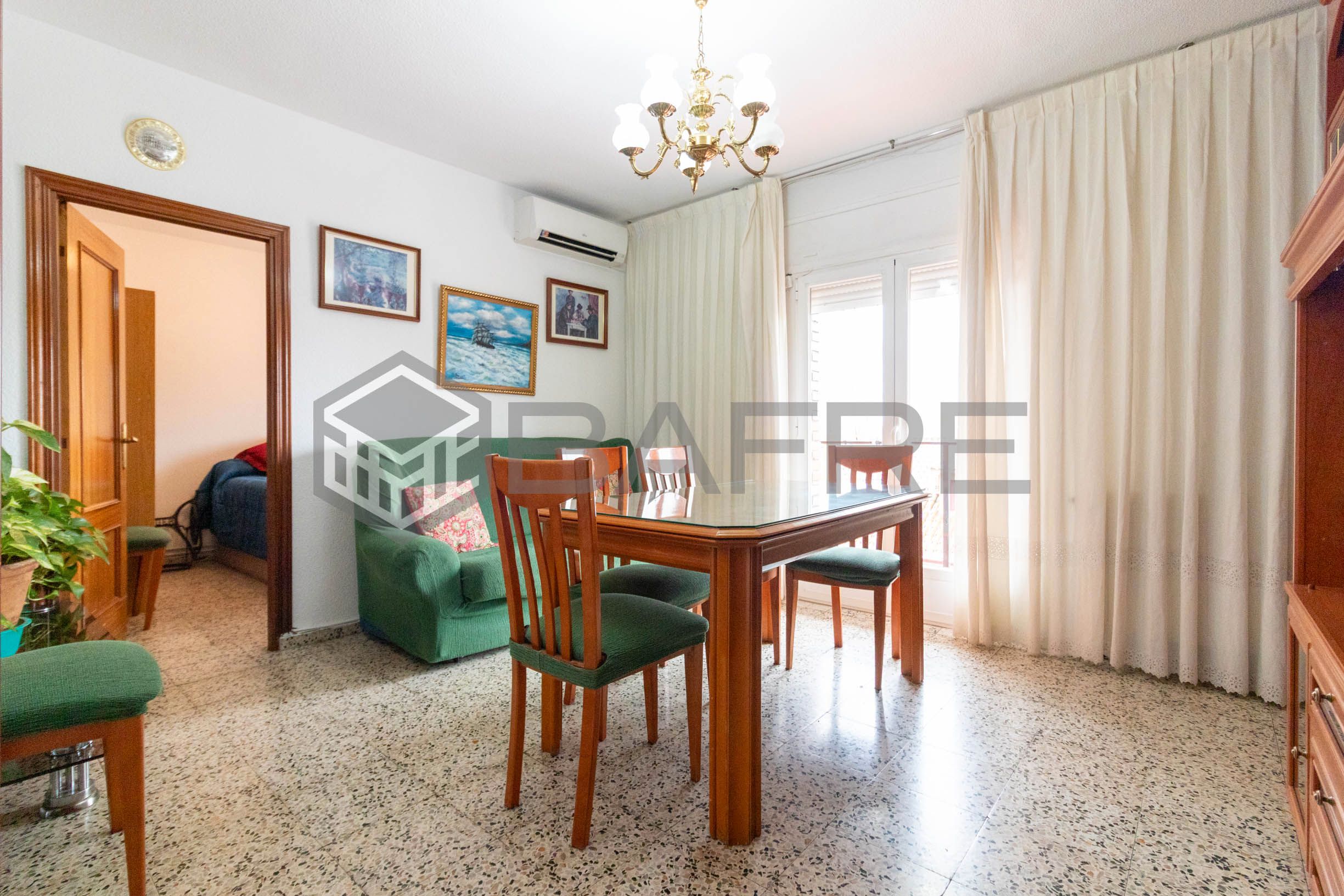 Vista exterior de Piso en venta en  Madrid Capital con Calefacción