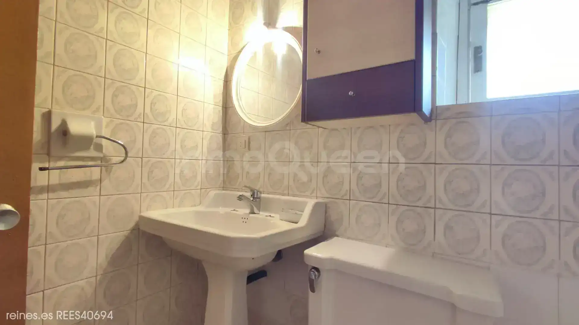 Bathroom of Houses for sale in Cabrales  with Terrace and Furnished