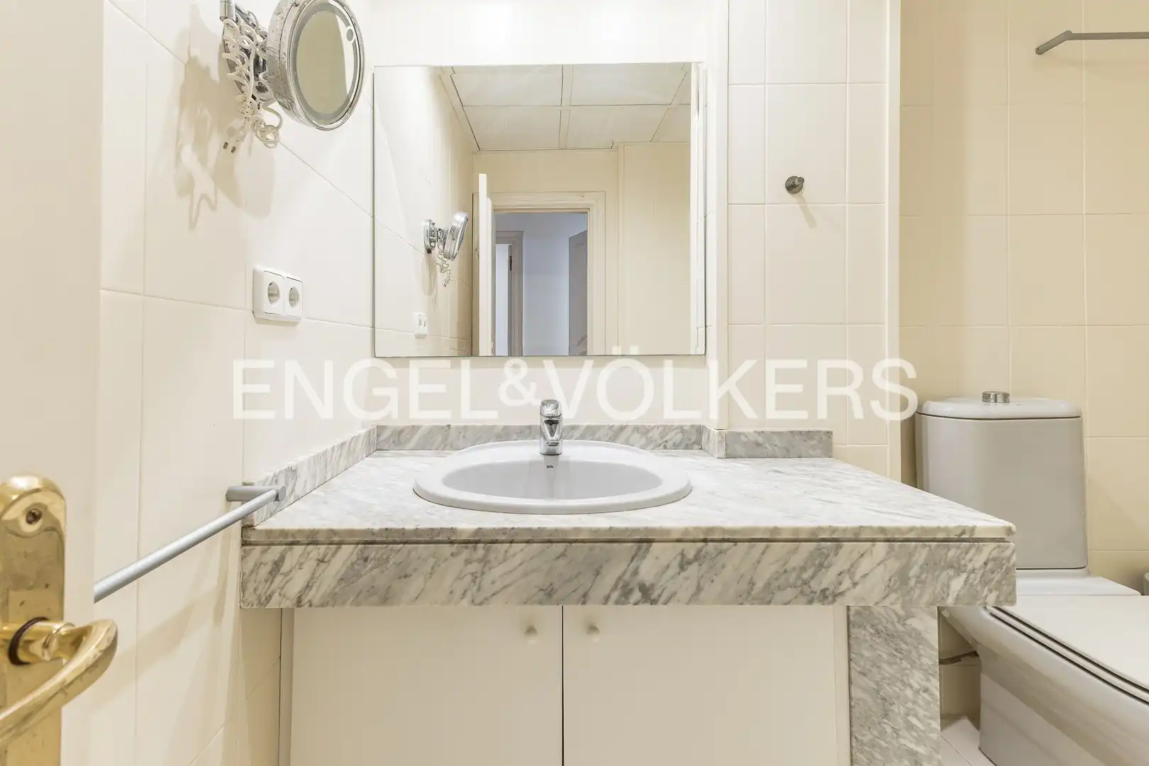 Baño de Piso en venta en Barcelona con Aire acondicionado, Calefacción y Parquet