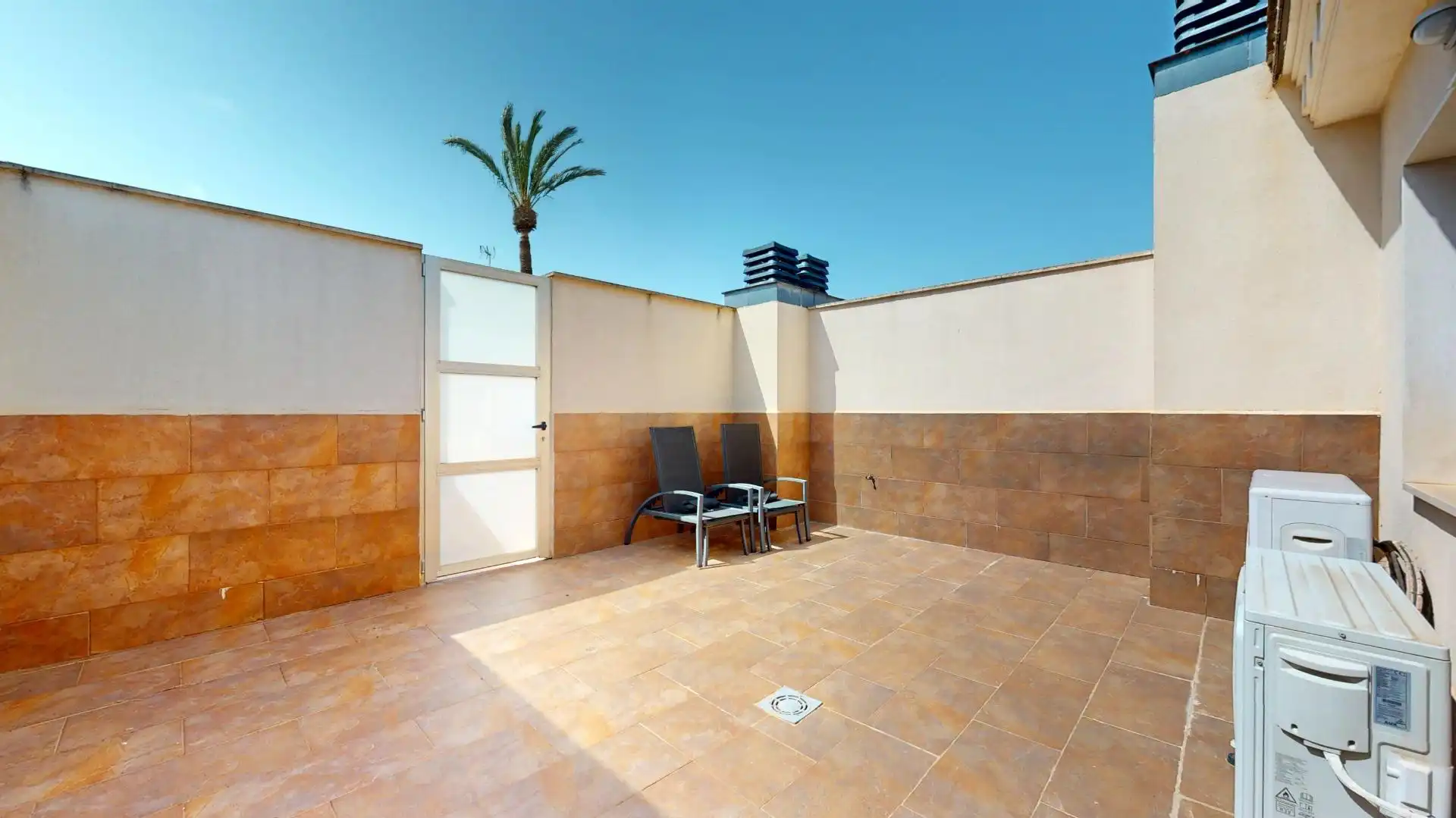 Terrassa de Casa adosada en venda en Pilar de la Horadada amb Aire condicionat, Jardí privat i Terrassa