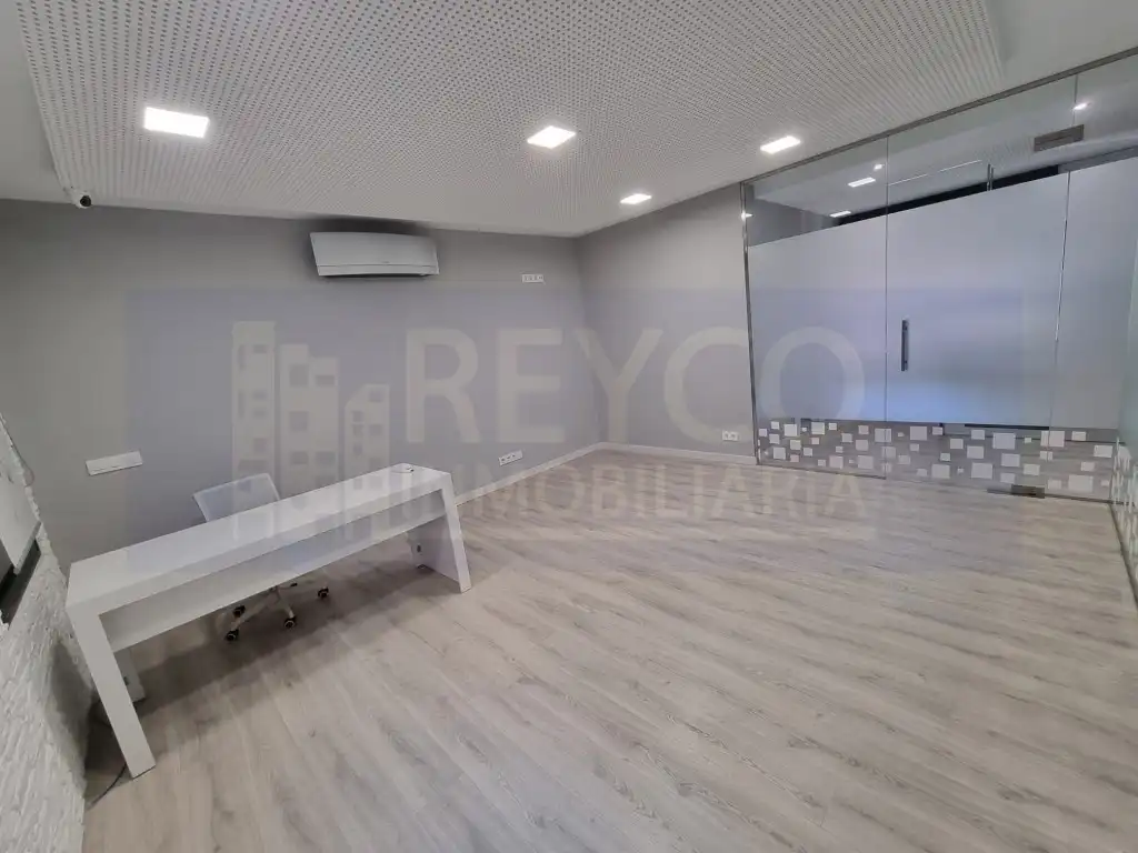 Office space with lift for sale in Edificios Lirios (Los), imagen 22