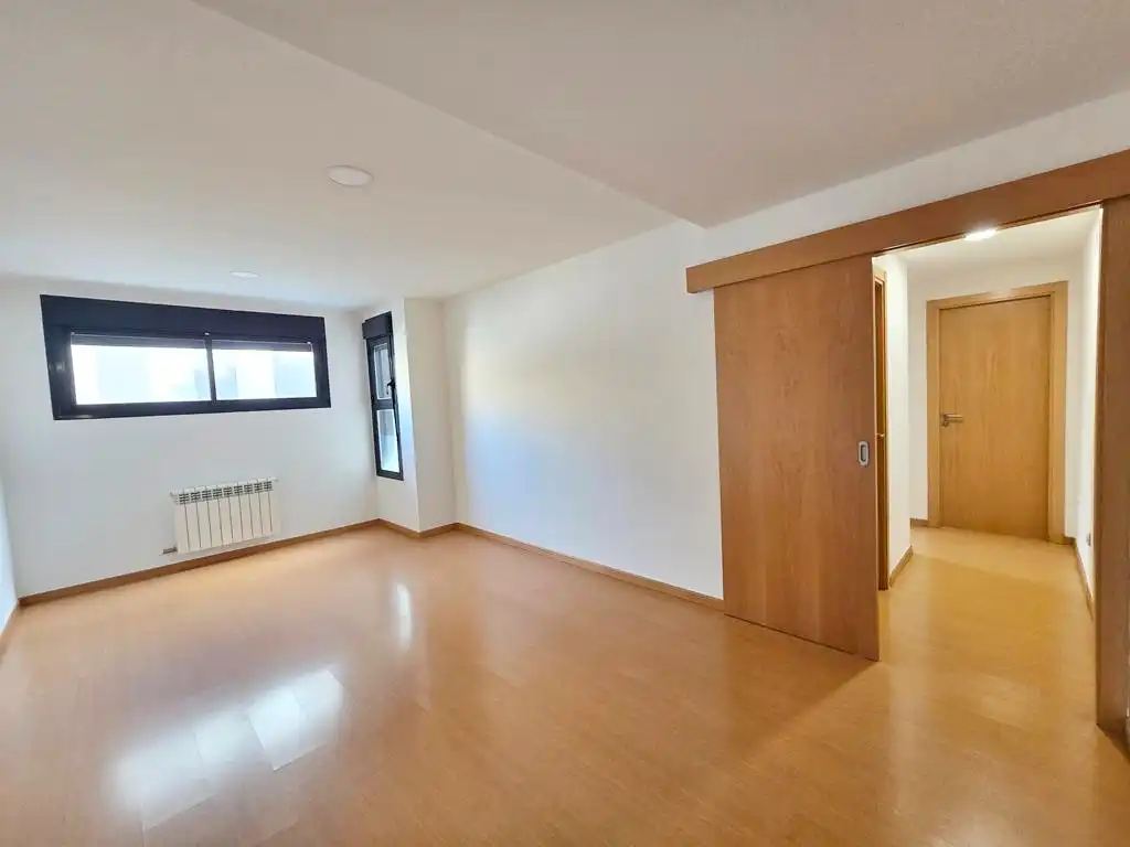 Wohnung zur Miete in Valdemoro mit Heizung, Parkett und Ofen