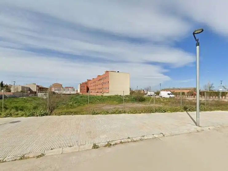 Vista exterior de Residencial en venda en Bell-lloc d'Urgell
