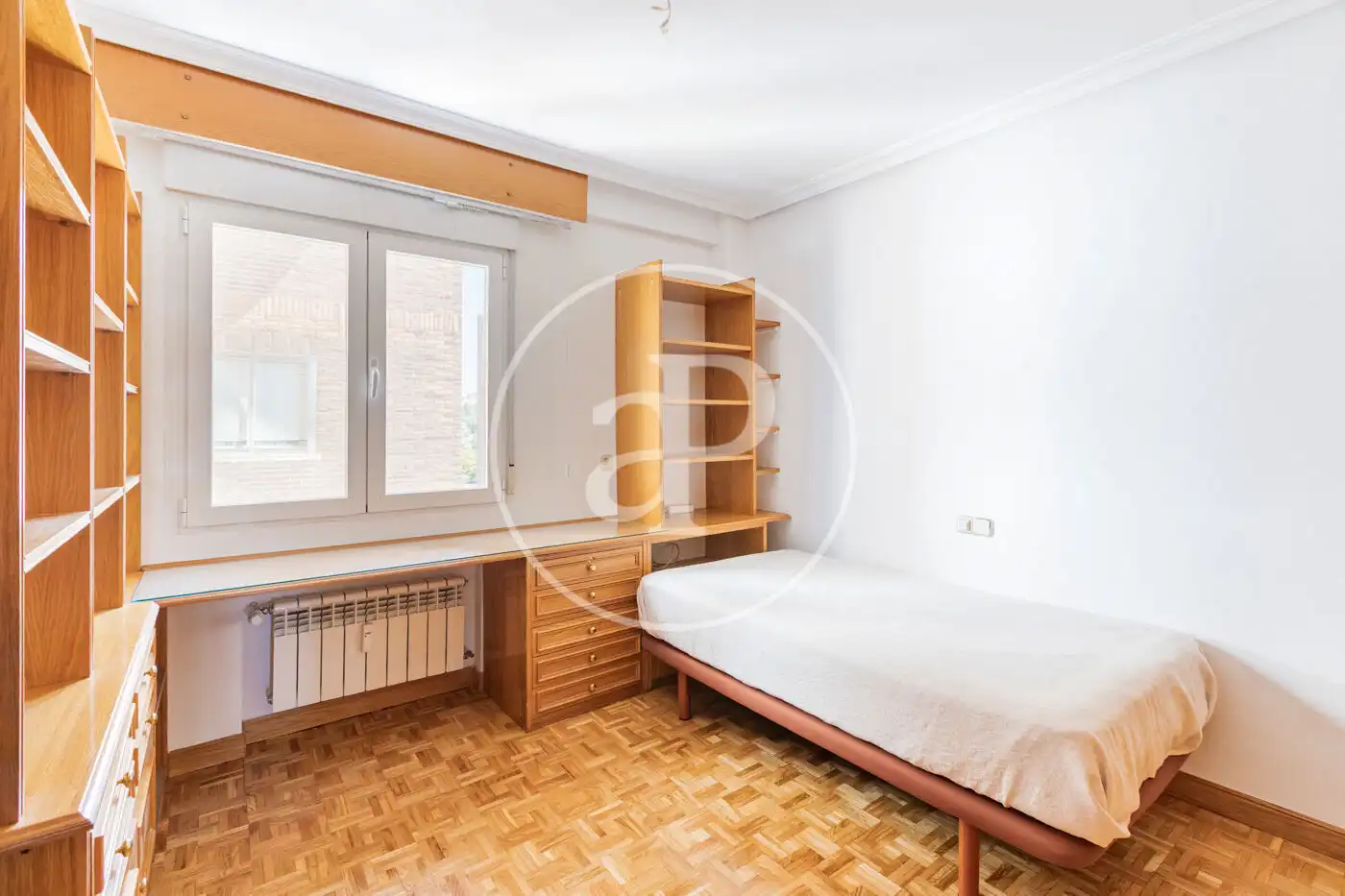 Bedroom of Flat for rent in Madrid  with Air Conditioner, Heating and Private garden
