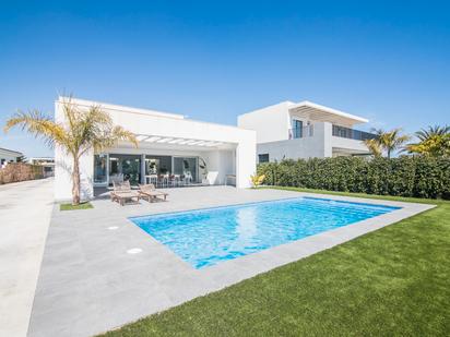 Piscina de Casa o xalet en venda en Elche / Elx amb Aire condicionat, Calefacció i Jardí privat