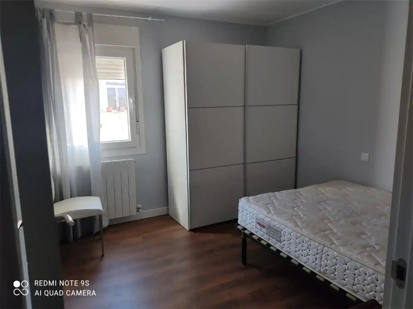 Dormitori de Pis de lloguer en Segovia amb Parquet, Moblat i Forn